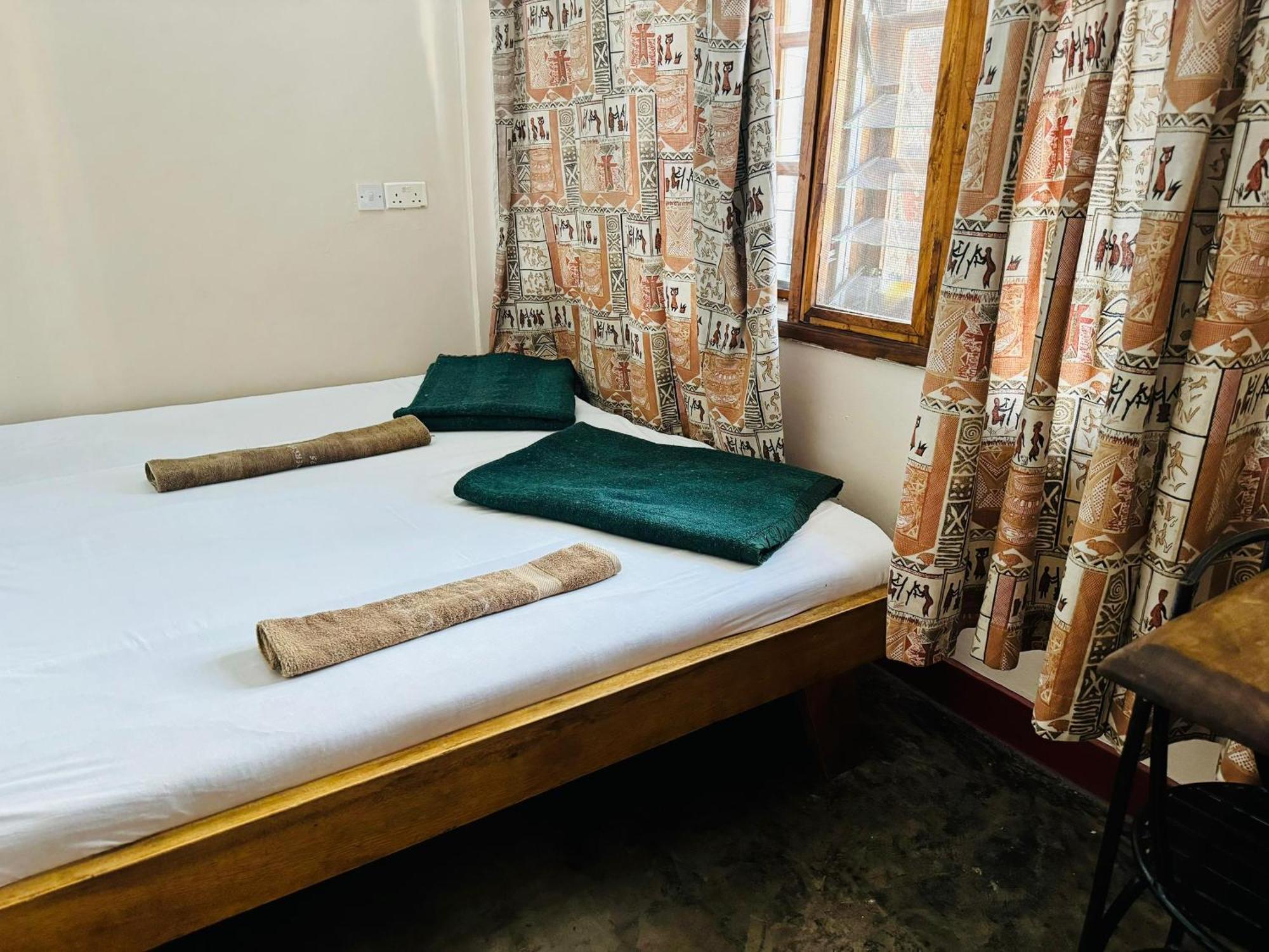 Arusha Backpackers Hotel Ngoại thất bức ảnh